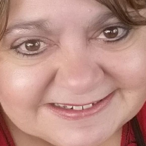 Meet your Posher, Cyndi - Picture 1 of 1